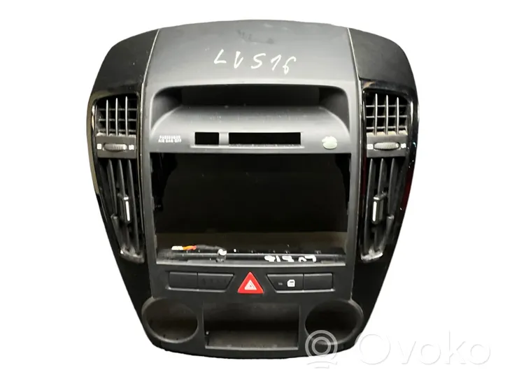 KIA Ceed Dash center air vent grill 937001H900