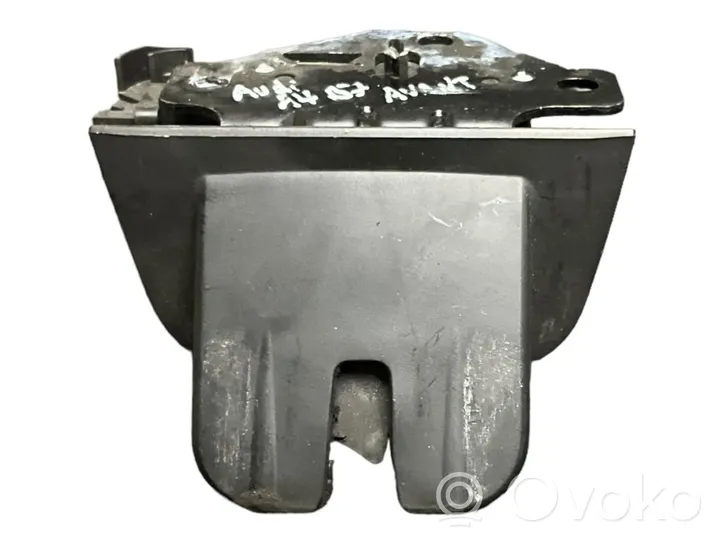 Audi A4 S4 B7 8E 8H Blocco/chiusura/serratura del portellone posteriore/bagagliaio 8E9827520A