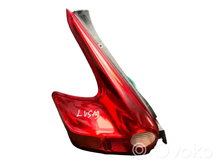 Nissan Juke I F15 Lampa tylna 