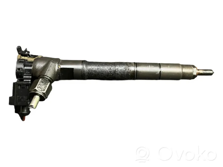 Volkswagen Golf VII Fuel injector 28370681