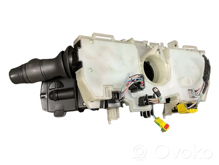 Renault Megane III Interruptor/palanca de limpiador de luz de giro 255670019RB