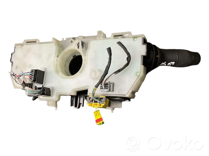 Renault Megane III Interruptor/palanca de limpiador de luz de giro 255670019RB