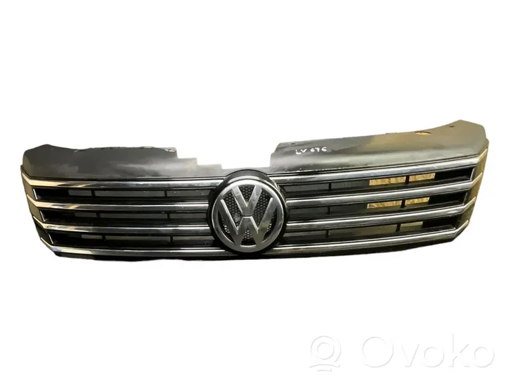 Volkswagen PASSAT B7 Front grill 3AA853651