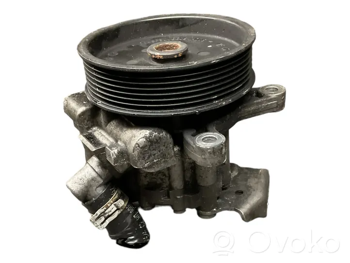 Mercedes-Benz C W204 Ohjaustehostimen pumppu A0054668401