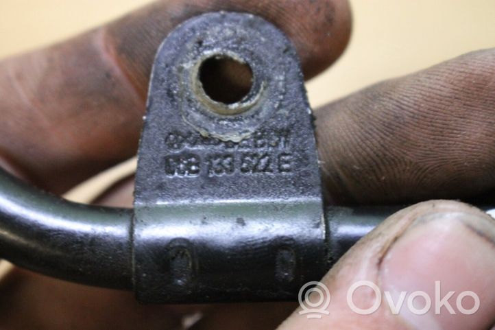 Audi A4 S4 B7 8E 8H Sfiato/tubo di sfiato/tubo flessibile 06B133522E