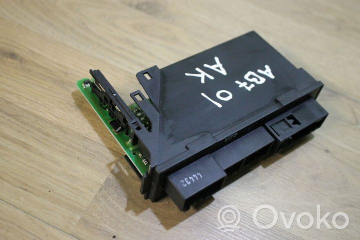 Audi A4 S4 B7 8E 8H Durų elektronikos valdymo blokas 8E0959801A