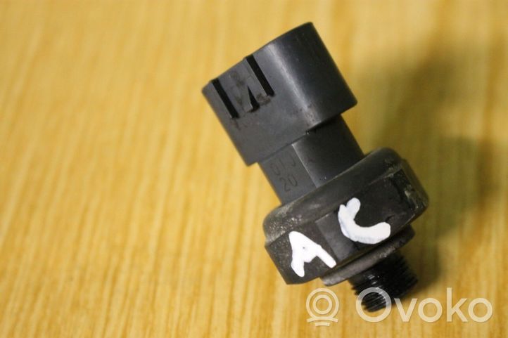 Toyota Avensis T250 Sensor de presión del aire acondicionado (A/C) 4990007141