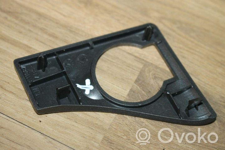 Opel Vectra C Console centrale avant, garniture d'allume-cigare/cendrier 13111087