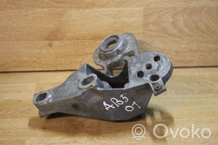 Audi A4 S4 B5 8D Mocowanie stabilizatora osi przedniej 8E0199352