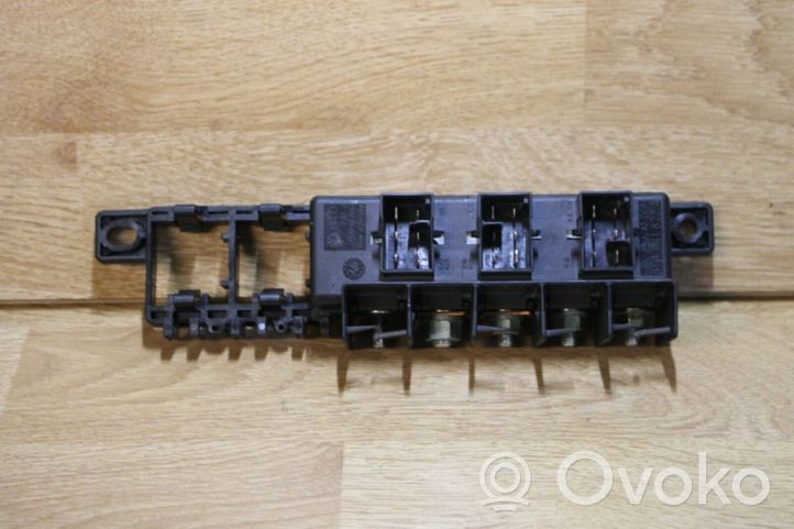 Audi A4 S4 B5 8D Set scatola dei fusibili 8L0941822A