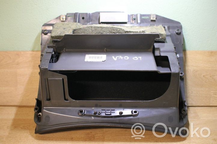 Volvo V70 Glove box 8650374