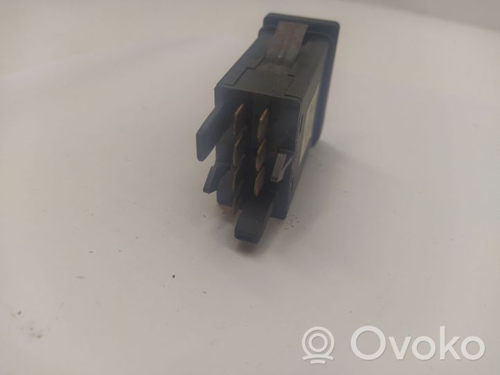 Audi A6 S6 C4 4A Botón interruptor de luz de peligro 4A0941509A