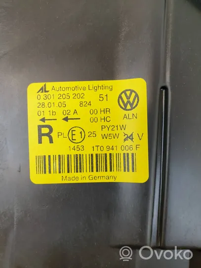 Volkswagen Touran I Lampa przednia 1T0941006F