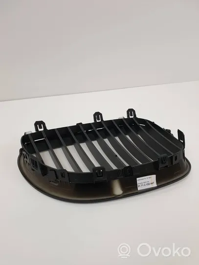 BMW 5 E60 E61 Maskownica / Grill / Atrapa górna chłodnicy 2155447