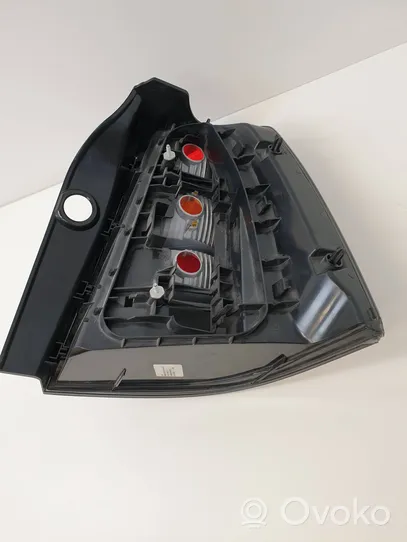 Opel Zafira B Rear/tail lights 24451841