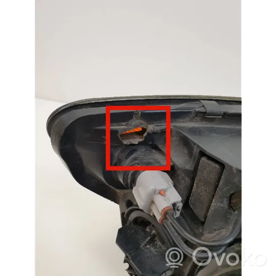 Volvo V50 Lampa przednia 30698885