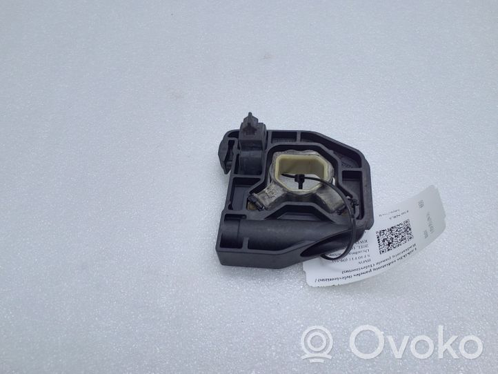 BMW 1 F20 F21 Staffa del pannello di supporto del radiatore 8620732