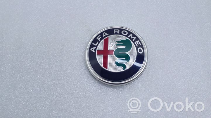 Alfa Romeo Giulia Emblemat / Znaczek tylny / Litery modelu 50534924