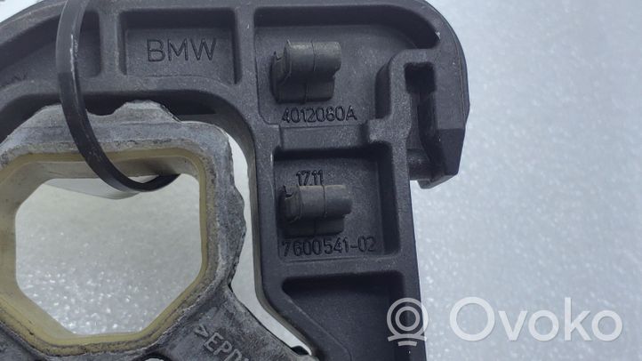 BMW 1 F20 F21 Staffa di montaggio del radiatore 7600541