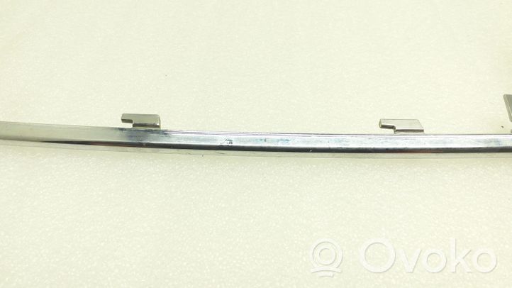 Volkswagen Touareg II Modanatura separatore del paraurti anteriore 7P6853101B