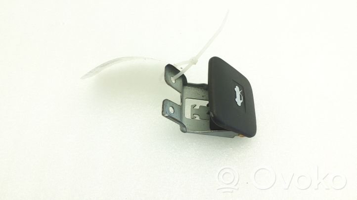 Chevrolet Epica Rączka / Uchwyt otwierania pokrywy przedniej / maski silnika V200LEVER