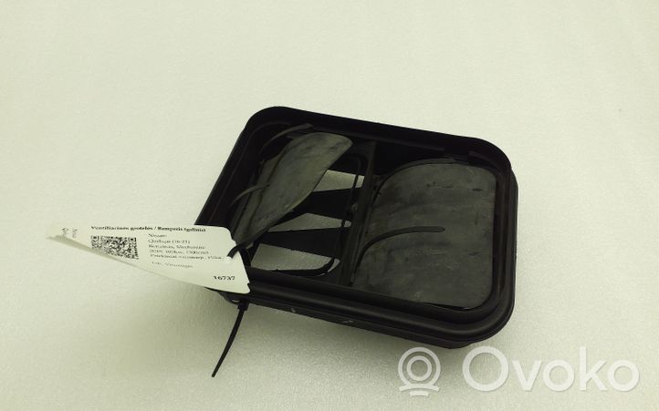 Nissan Qashqai Évent de pression de quart de panneau 8200003575