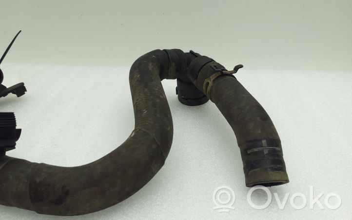 Seat Alhambra (Mk2) Engine coolant pipe/hose 7N0121070