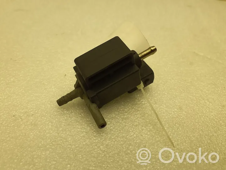 Jaguar XJ X351 Turbo solenoid valve 70243600