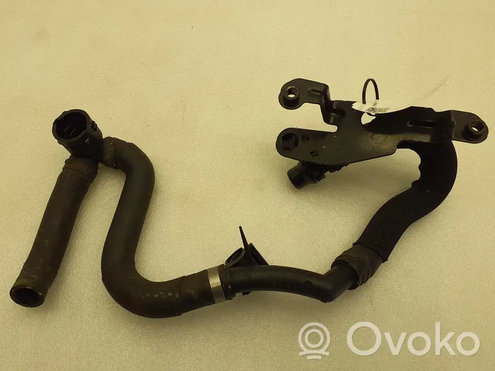 Volkswagen Sharan Tubo flessibile del liquido di raffreddamento del motore 7N0121070