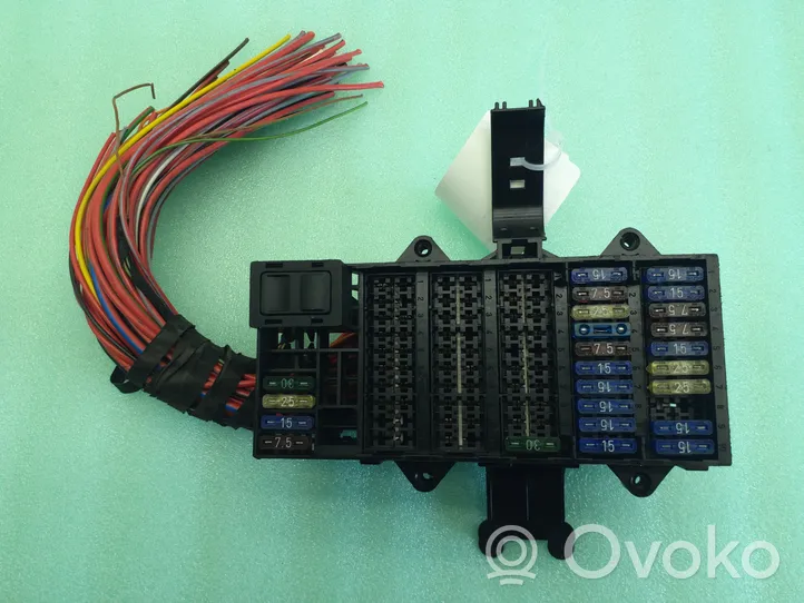 Porsche 911 996 Module de fusibles 99661021000