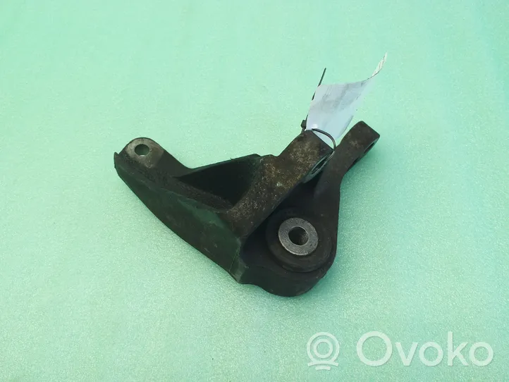 Ford Kuga I Supporto di montaggio scatola del cambio 8V416P093BA