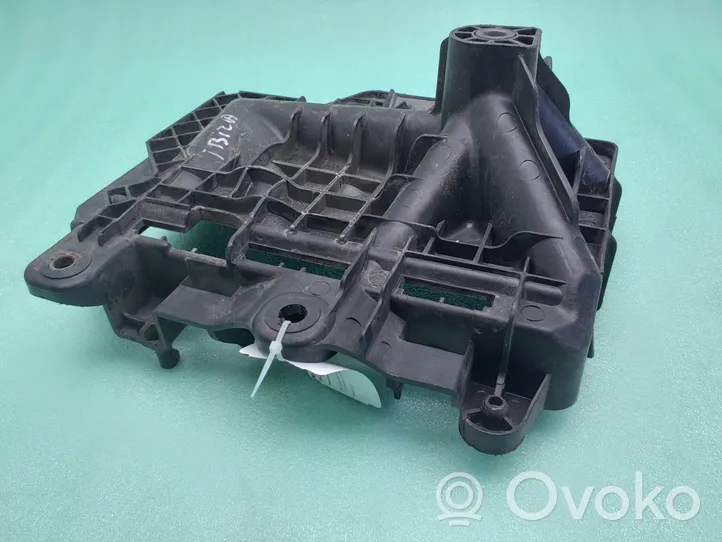 Seat Ibiza IV (6J,6P) Support boîte de batterie 6Q0915331