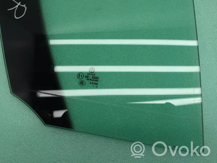 Volkswagen PASSAT B7 Rear vent window glass 43R00082