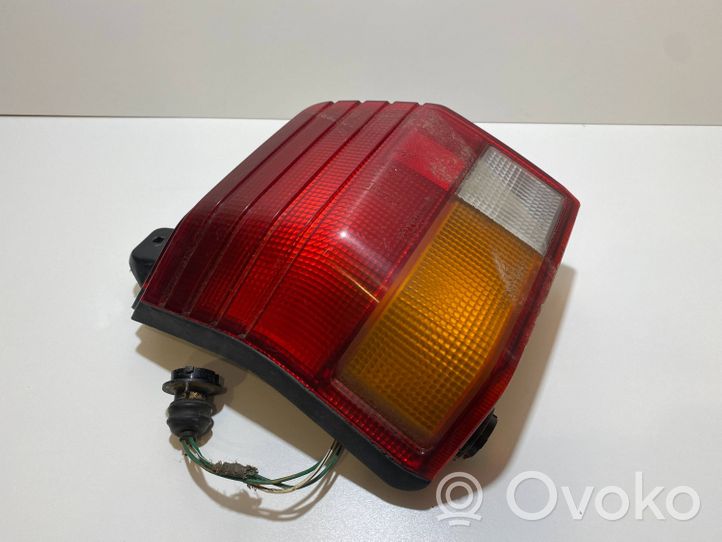 Toyota Starlet (P70) III Lampa tylna 