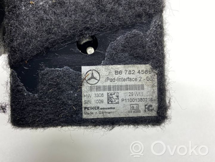 Mercedes-Benz C W203 Puhelimen käyttöyksikkö/-moduuli B67824565