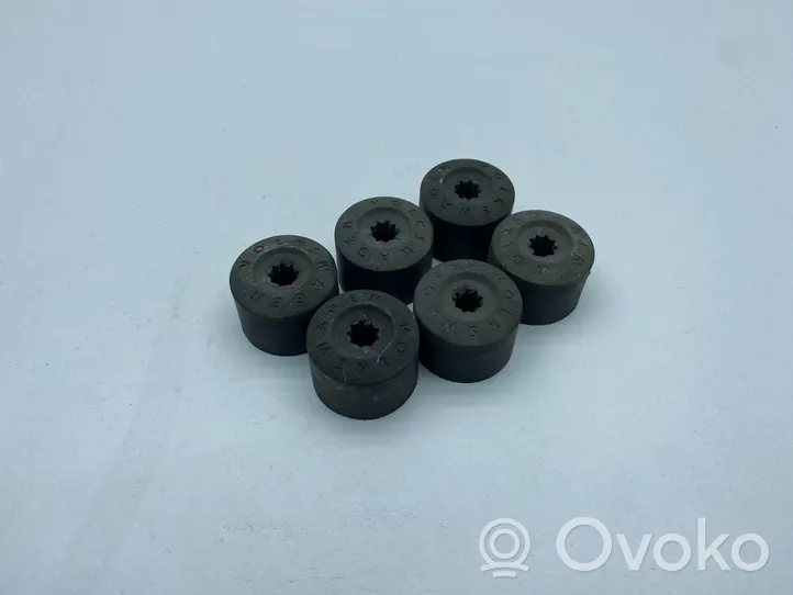 Volkswagen PASSAT CC Nuts/bolts 