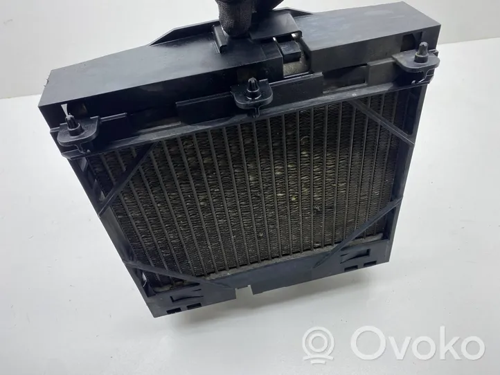 BMW 7 F01 F02 F03 F04 Dzinēja eļļas radiators 7572542