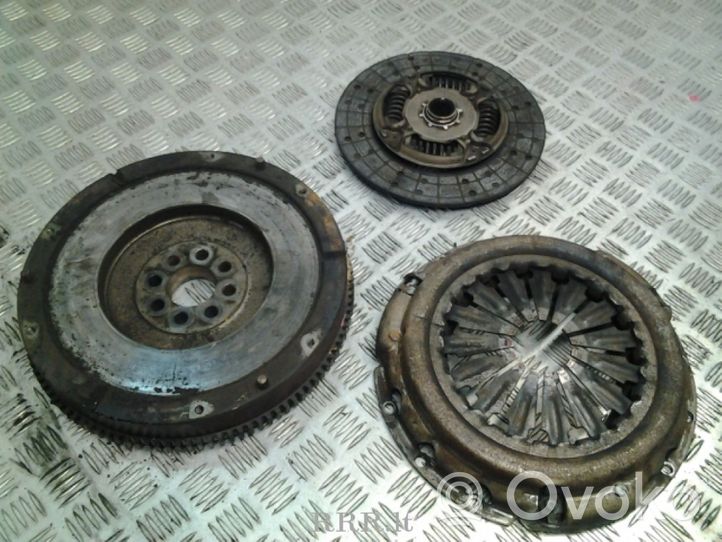 Toyota Hilux (AN10, AN20, AN30) Kit d'embrayage DTX124