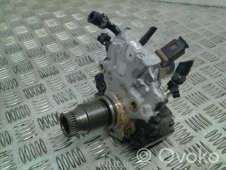 Mercedes-Benz A W176 Polttoaineen ruiskutuksen suurpainepumppu A6510701601