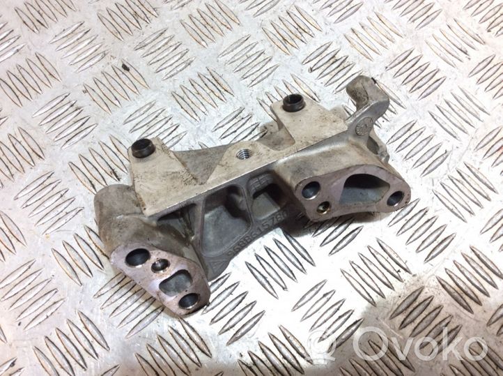 Ford Focus Variklio tvirtinimo kronšteinas 9688615780