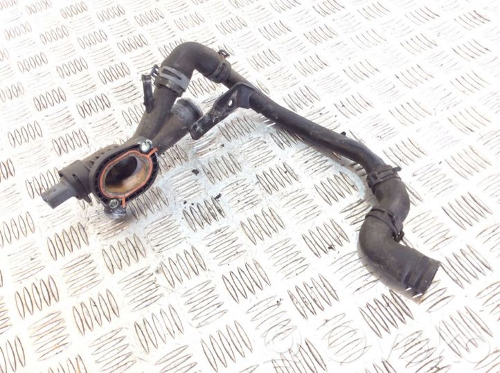 03L122157R Audi A4 S4 B8 8K Tuyau de liquide de refroidissement moteur