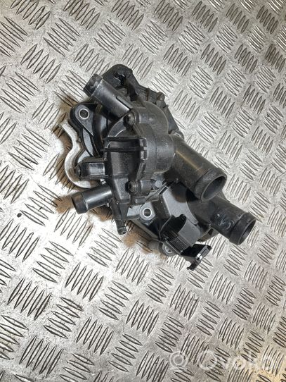 Audi Q2 - Vesipumppu 04E121121K