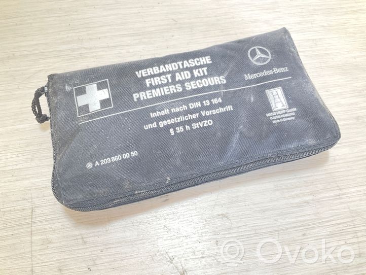 Mercedes-Benz A W169 Ensiapupakkaus A2038600050