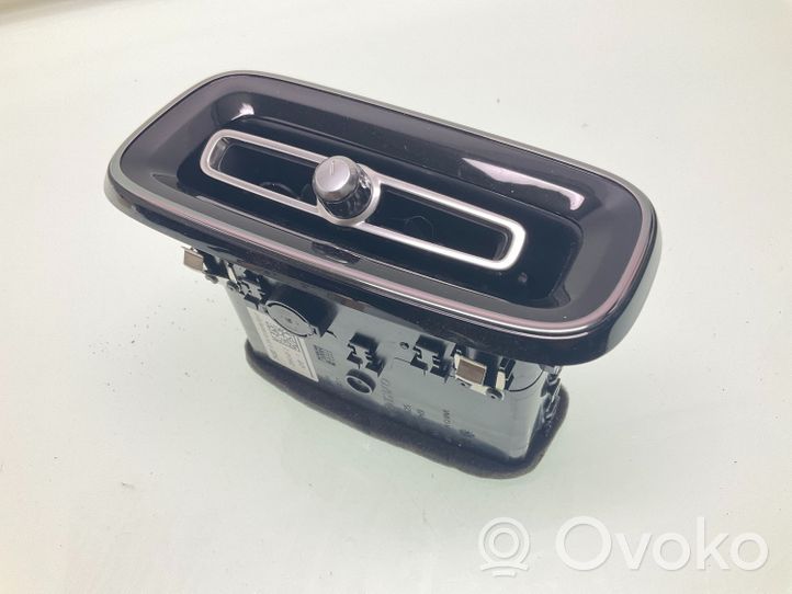 Volvo XC40 Copertura griglia di ventilazione laterale cruscotto 31477269