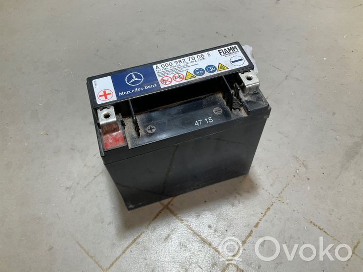 Mercedes-Benz C W204 Batterie A0009827008