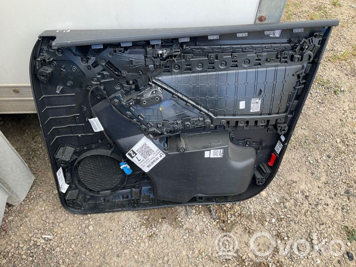 Audi Q3 F3 Revestimiento de puerta delantera 83A867133