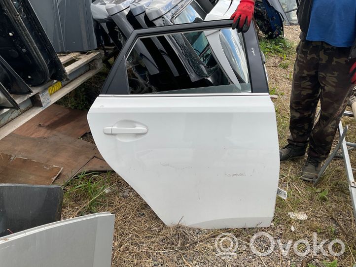 Toyota Auris E210 Porte arrière 