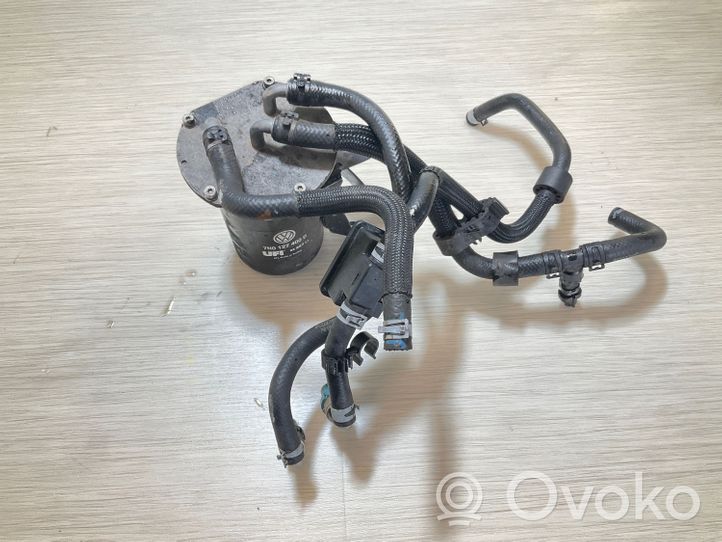 Audi Q3 8U Boîtier de filtre à carburant 7N0127400D