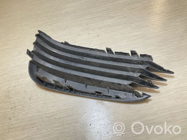 Opel Vectra C Front bumper lower grill 13182915