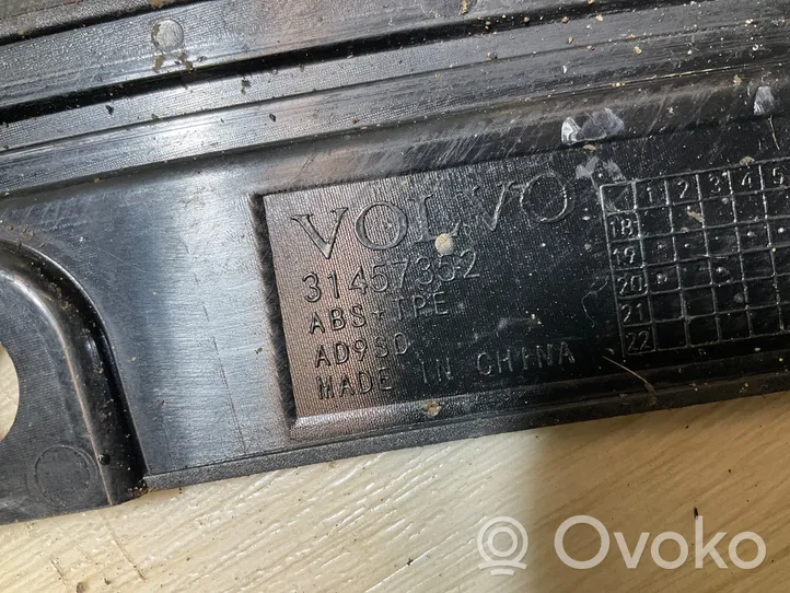 Volvo XC40 Pannello di supporto del radiatore (usato) 31457352